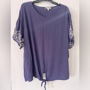 2X Loralette Navy and white top